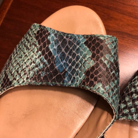 Sandals - Picture 2 of 4